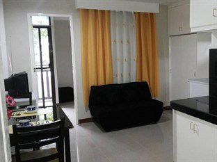 Big M Condotel Las Piñas Εξωτερικό φωτογραφία